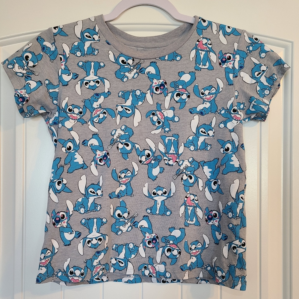 Disney shirt. Juniors
